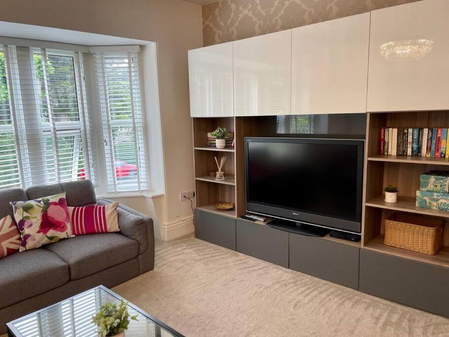 Modern 2 Bed Flat W Parking, Dog Friendly, Central Bournemouth Zewnętrze zdjęcie