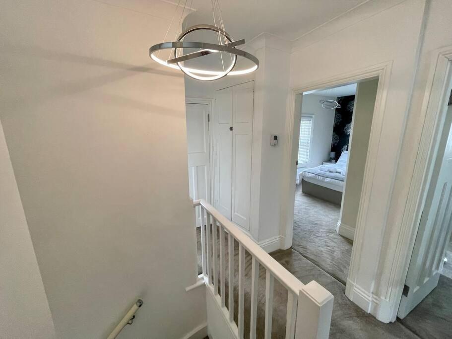 Modern 2 Bed Flat W Parking, Dog Friendly, Central Bournemouth Zewnętrze zdjęcie