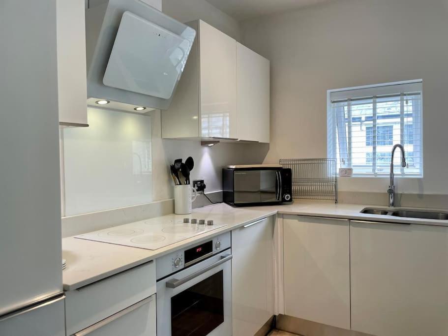 Modern 2 Bed Flat W Parking, Dog Friendly, Central Bournemouth Zewnętrze zdjęcie