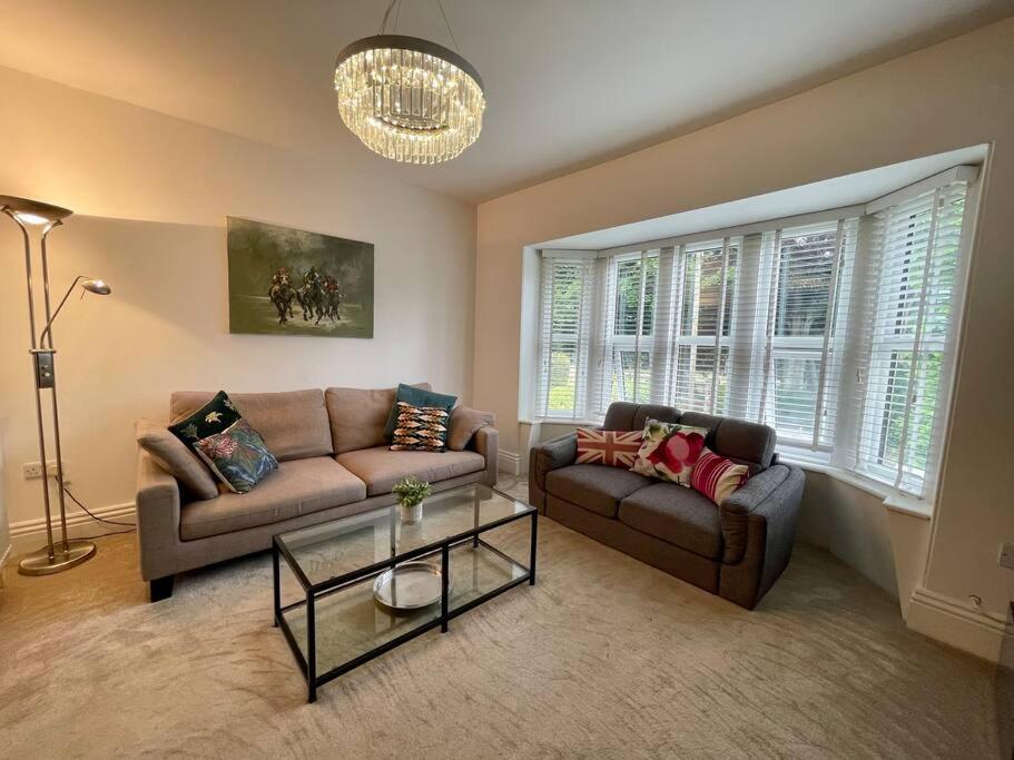 Modern 2 Bed Flat W Parking, Dog Friendly, Central Bournemouth Zewnętrze zdjęcie