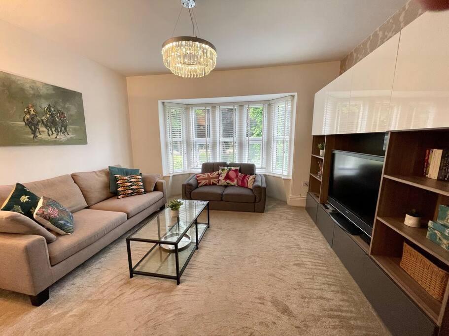 Modern 2 Bed Flat W Parking, Dog Friendly, Central Bournemouth Zewnętrze zdjęcie