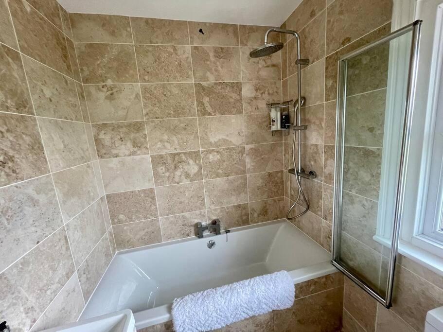 Modern 2 Bed Flat W Parking, Dog Friendly, Central Bournemouth Zewnętrze zdjęcie